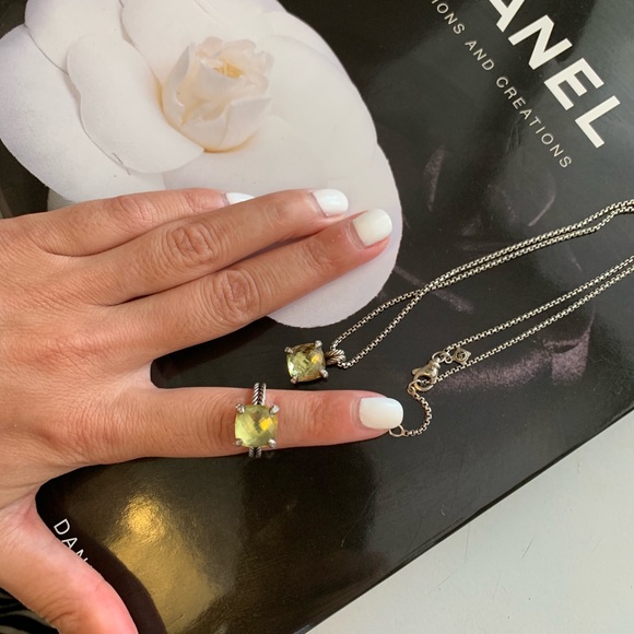 Ring and necklace - Picture 2 of 3